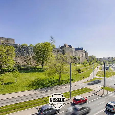 The Castle House Гостевой дом