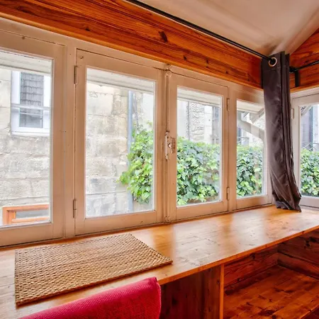 The Castle House Гостевой дом